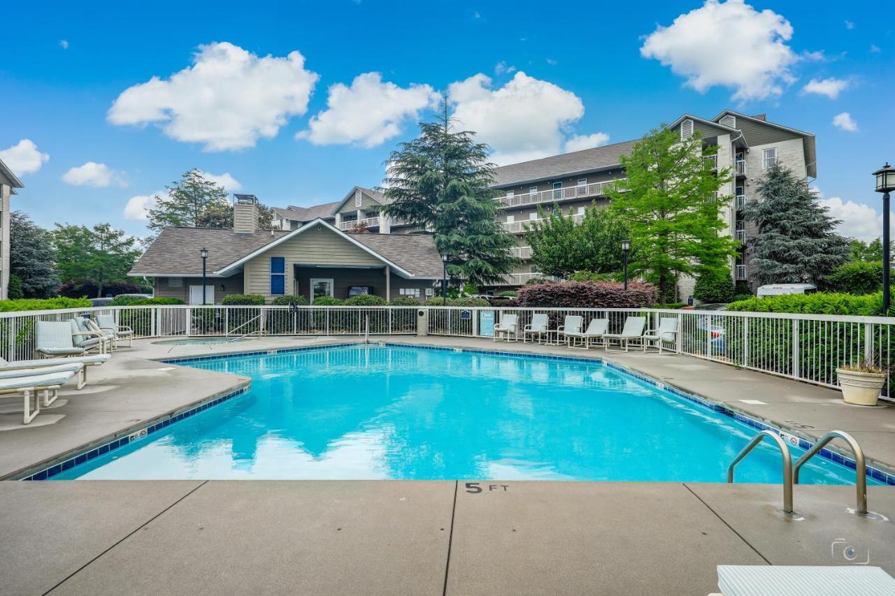 Greenbrier Getaway Whispering Pines 524 Apartment Pigeon Forge Bagian luar foto